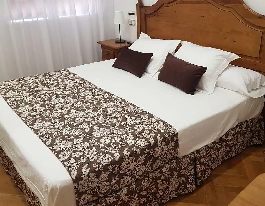 Hostal La Parada-1